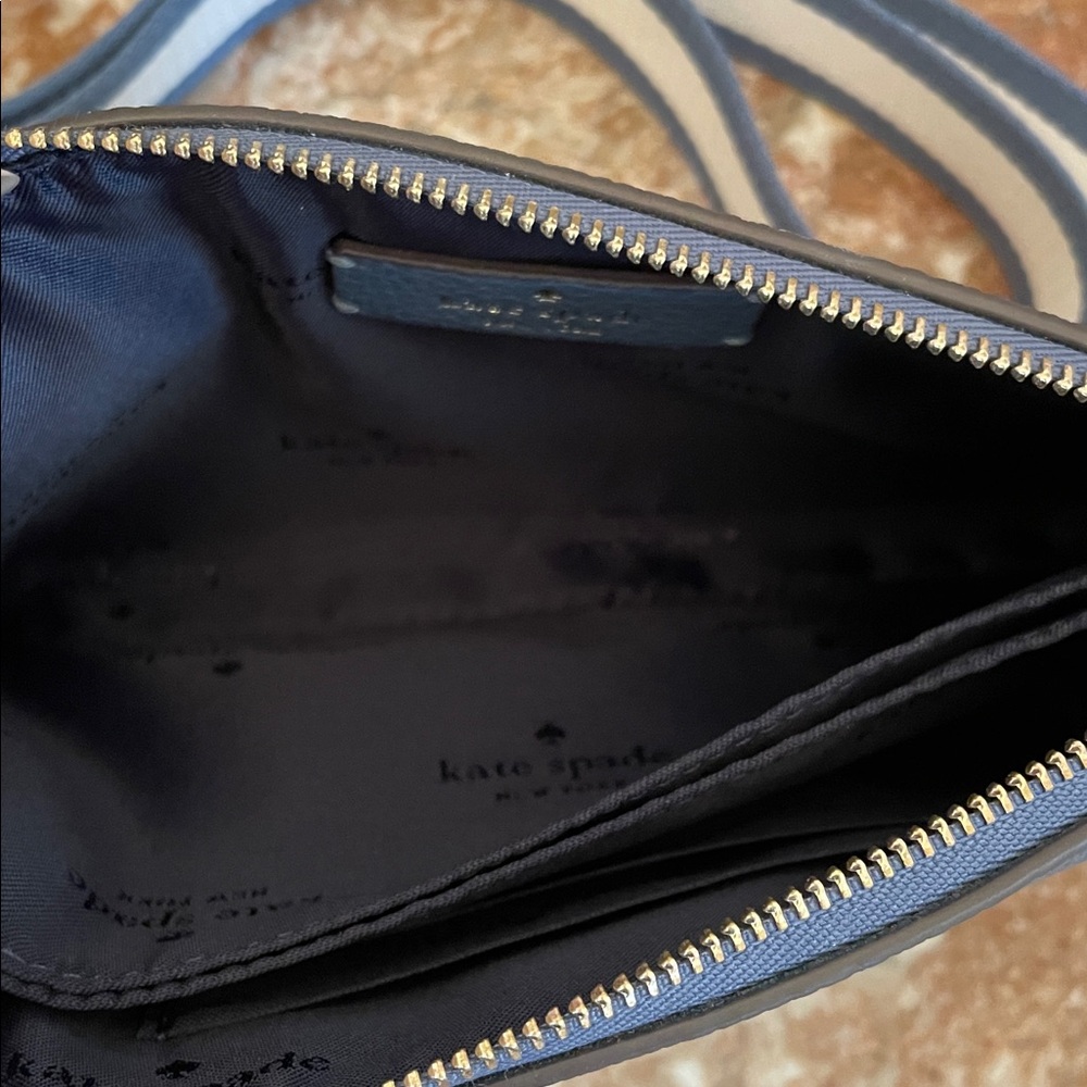 NWT Kate Spade Emma Large Crossbody - Picture 2 of 8